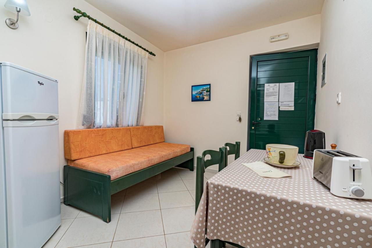 Gianna Apartments Almirida エクステリア 写真